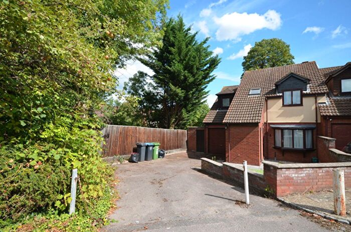 3 Bedroom End Terrace House For Sale In Gabrielle Close, Wembley, HA9