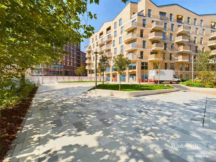 2 Bedroom Flat To Rent In Carraway Street, Discovery House South, Reading, Berkshire, RG1