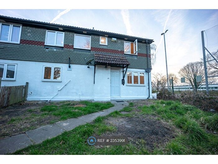 2 Bedroom End Of Terrace House To Rent In Hampstead Close, London, SE28