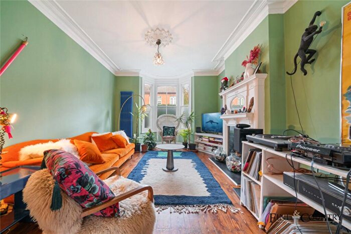 6 Bedroom End Of Terrace House For Sale In Lechmere Road, London, NW2