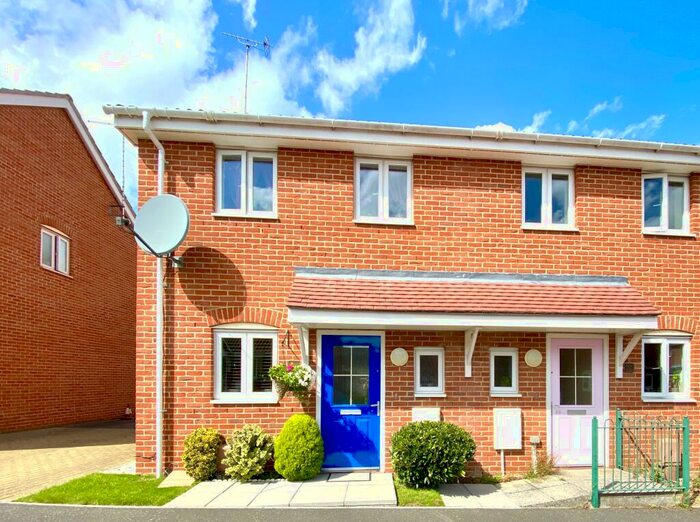 2 Bedroom End Of Terrace House To Rent In Engelhard Road, Newmarket, Suffolk, CB8