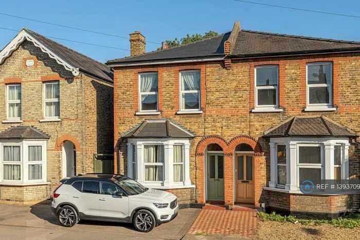 4 Bedroom Semi-Detached House To Rent In Hawks Road, Kingston Upon Thames, KT1