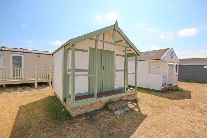Chalet For Sale In South Beach Road, Hunstanton, PE36