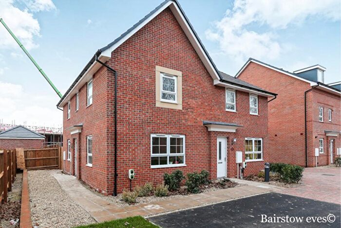 3 Bedroom Semi-Detached House To Rent In Robin Close, , Coventry, CV4