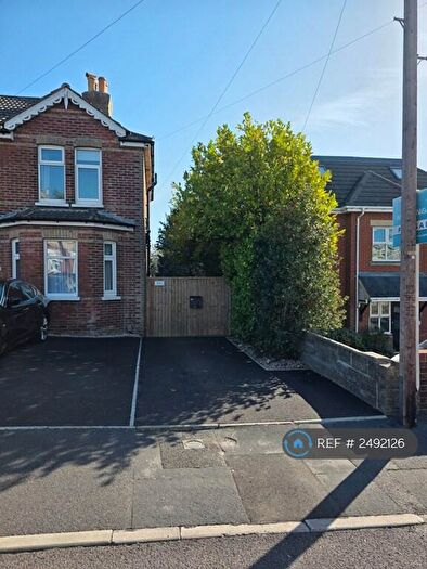 1 Bedroom Bungalow To Rent In Cranbrook Road, Poole, BH12