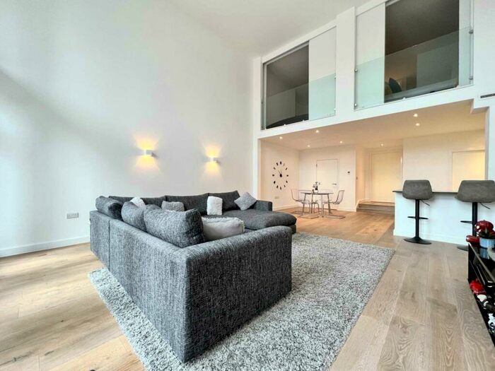 2 Bedroom Apartment To Rent In Market Place, Romford, RM1