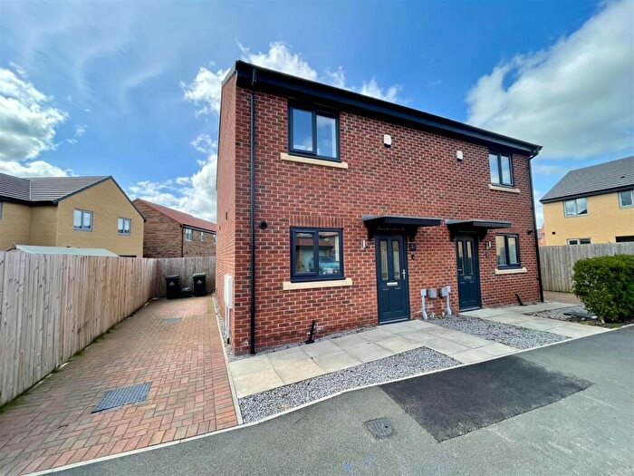2 Bedroom Semi Detached House For Sale In Smike Wynd, Darlington, DL2