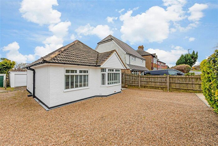 2 Bedroom Chalet For Sale In Blue Bell Hill, Blue Bell Hill Village, Chatham, Kent, ME5