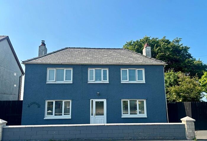 3 Bedroom Detached House For Sale In Llanllwni, Pencader, SA39
