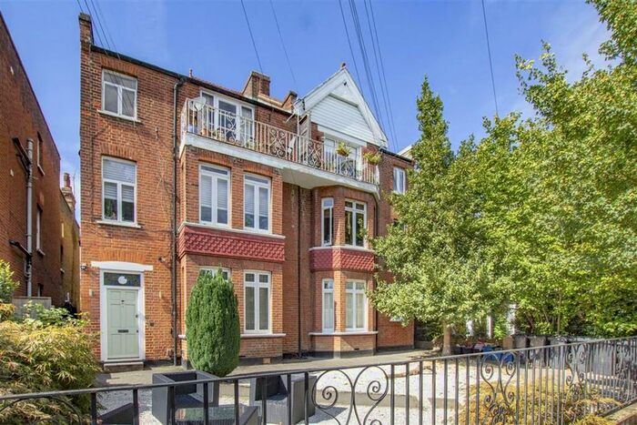 1 Bedroom Flat To Rent In Oxford Road, Teddington, TW11