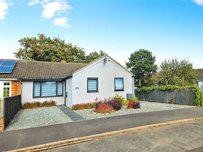 4 Bedroom Bungalow For Sale In Marion Close, Wymondham, Norfolk, NR18