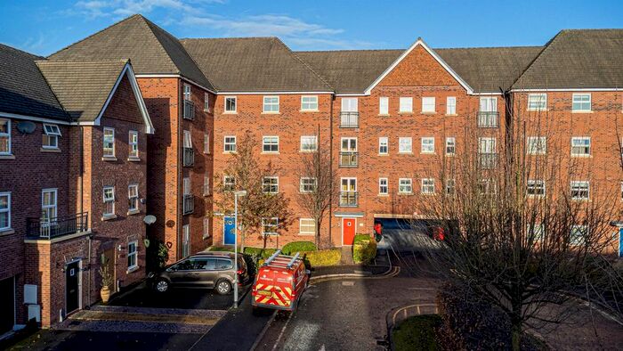 2 Bedroom Flat To Rent In Holywell Drive, Warrington, WA1