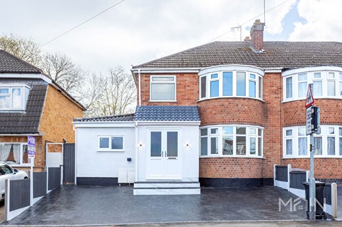 5 Bedroom Semi Detached House For Sale In Shackerdale Road, Wigston, Leicestershire, LE18