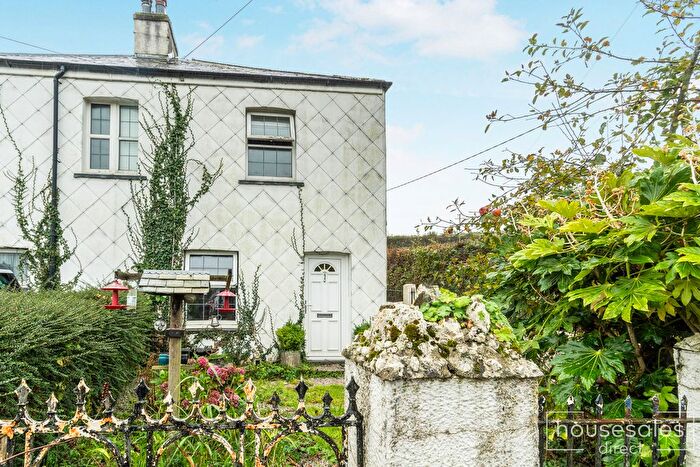 3 Bedroom Semi Detached House For Sale In Lower Weir Cottages, Lifton, PL16