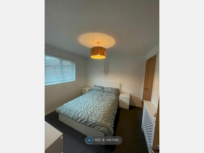 1 Bedroom Terraced House To Rent In Aspen Close, Aylesbury, HP20