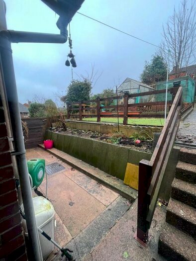 Terraced House To Rent In Treetown Crescent, Treeton, S60