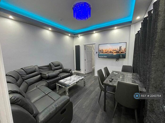 6 Bedroom Terraced House To Rent In Belgrave Avenue, Manchester, M14