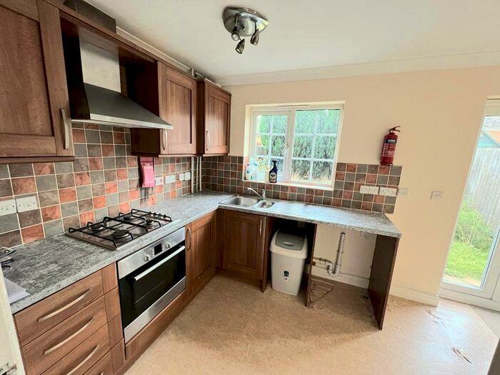 3 Bedroom Town House To Rent In Oxford Gardens, Holbeach, PE12