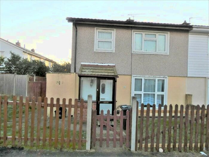 3 Bedroom End Of Terrace House To Rent In Bearing Close, Chigwell, Essex, IG7