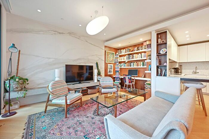 1 Bedroom Flat To Rent In Wood Crescent, London, W12