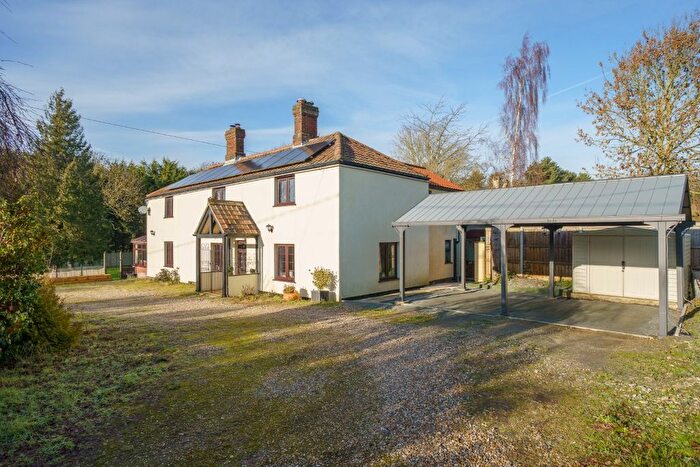 5 Bedroom Detached House For Sale In Honingham, Norwich, NR9