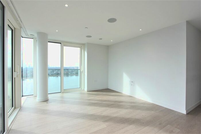 3 Bedroom Flat To Rent In Skylark Point, Newnton Close, London, N4