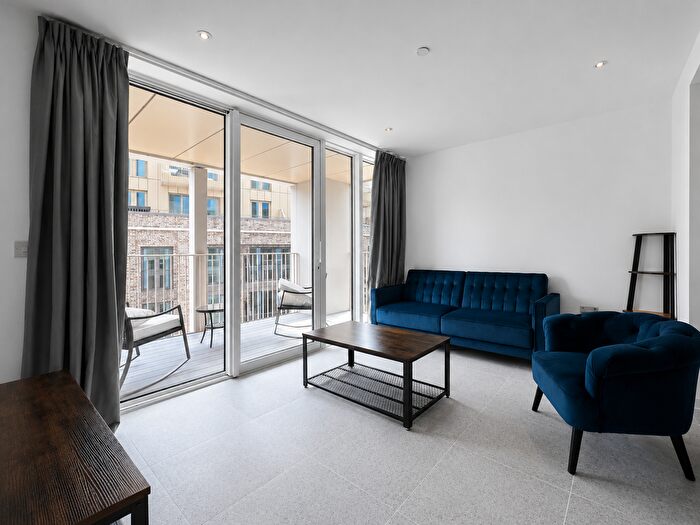 2 Bedroom Flat To Rent In Bouchon Point, E1