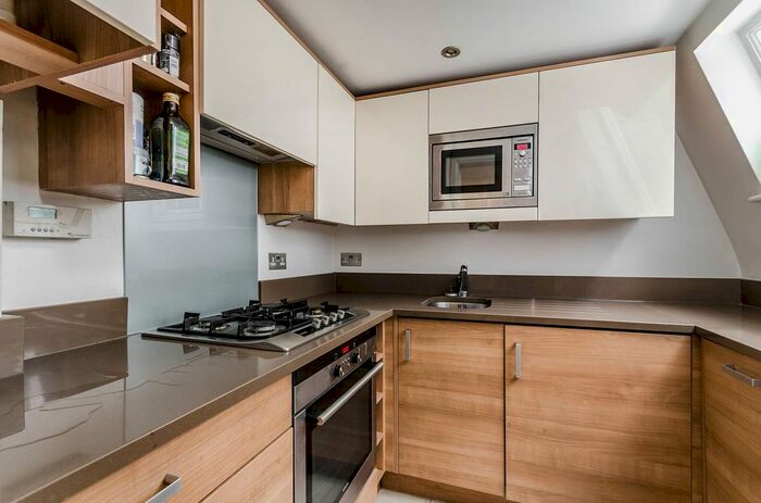 Studio To Rent In Gloucester Road, South Kensington, London, SW7