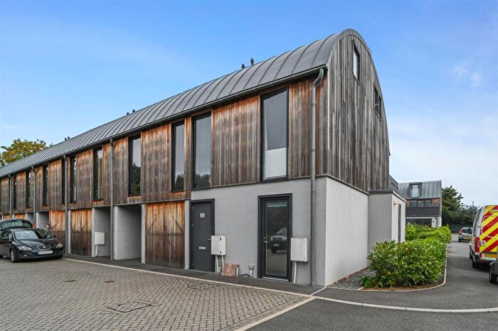 2 Bedroom Maisonette For Sale In Shrubland Road, Mistley, Manningtree, CO11