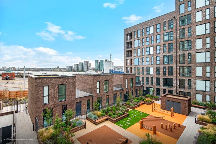 Studio For Sale In Pier Road, London, E16