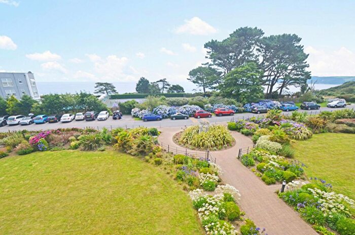 2 Bedroom Apartment For Sale In Sea Road, Carlyon Bay, PL25