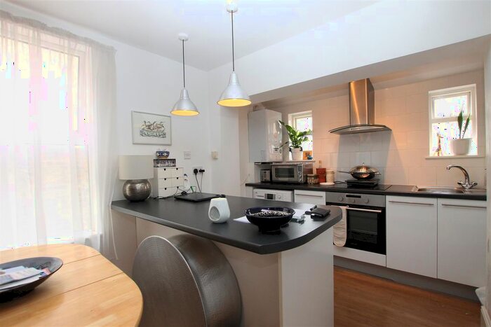 1 Bedroom Flat To Rent In Clarence Road, East Cowes, PO32