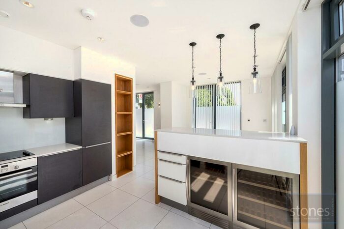 2 Bedroom Property To Rent In Prince Of Wales Road, London, NW5