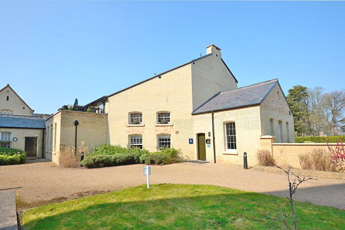 2 Bedroom Apartment For Sale In Pryor Wing, Kingsley Avenue, Fairfield, SG5