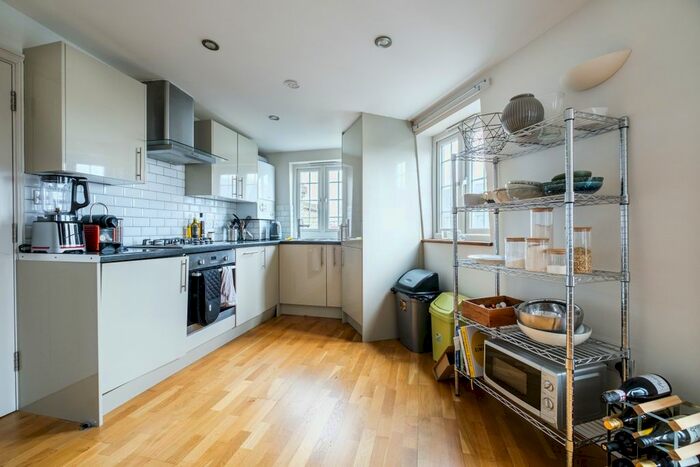 1 Bedroom Flat To Rent In Liverpool Road, London, N1