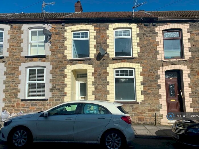 4 Bedroom Terraced House To Rent In Jones Street, Tonypandy, CF40