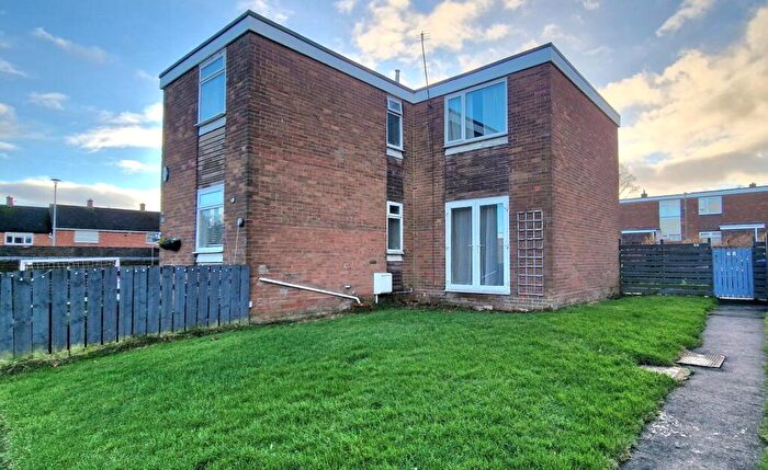 3 Bedroom Semi-Detached House For Sale In Garesfield Gardens, Burnopfield, Newcastle Upon Tyne, NE16