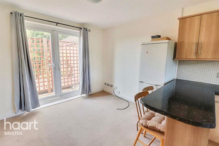 2 Bedroom Apartment To Rent In Rochester Road, Bristol, BS4