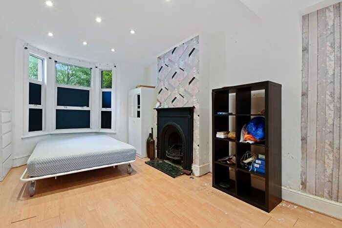 4 Bedroom Terraced House For Sale In Denzil Road, London, NW10