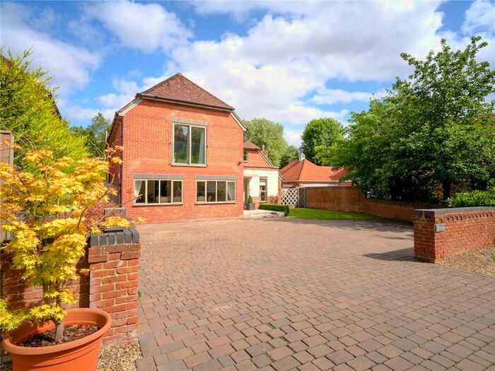 5 Bedroom Detached House For Sale In Ogbourne Maizey, Marlborough, SN8