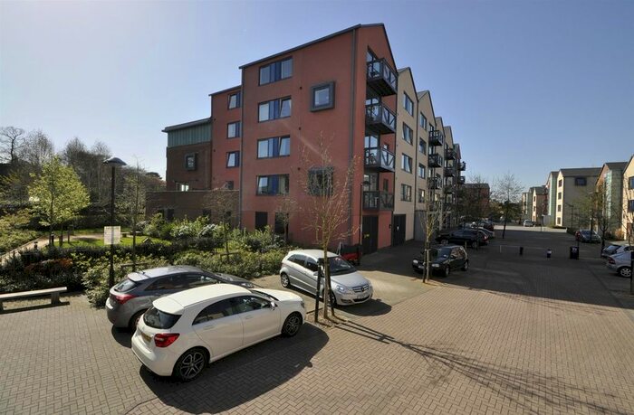 2 Bedroom Flat To Rent In Union Lane, Isleworth, TW7