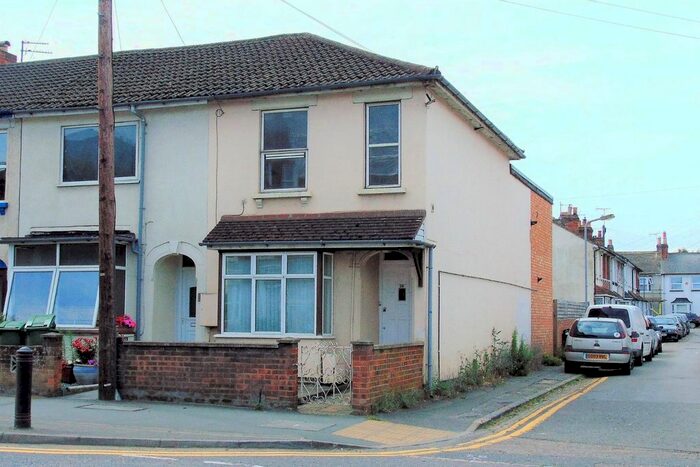 1 Bedroom Flat To Rent In Bicester Road, Aylesbury, Buckinghamshire, HP19