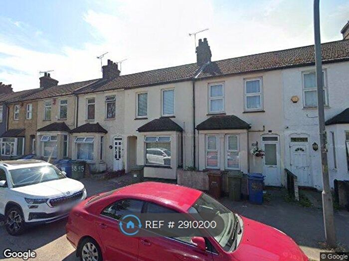 4 Bedroom Terraced House To Rent In London Road, Grays, RM20