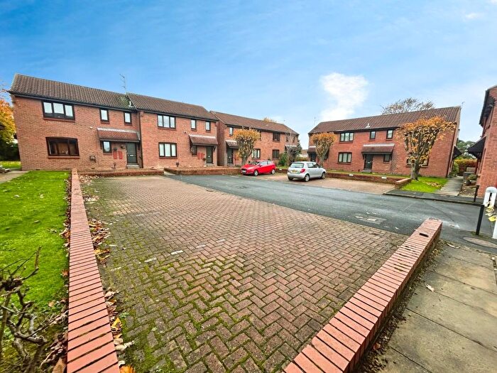 1 Bedroom Flat For Sale In Birchwood Mews, Harrogate, North Yorkshire, HG2