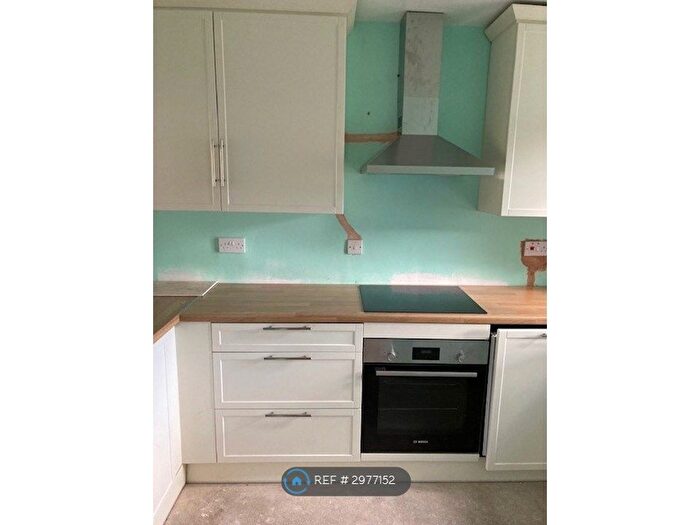 2 Bedroom End Terrace House To Rent In Rosina Walk, Banbury, OX16