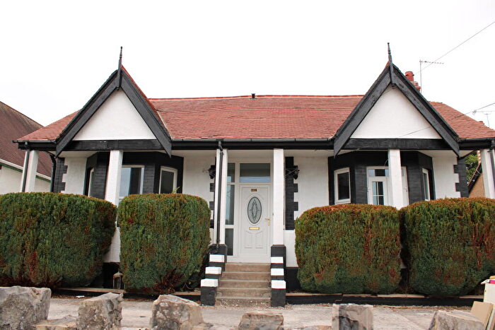 4 Bedroom Bungalow To Rent In Sandy Lane, Prestatyn, LL19