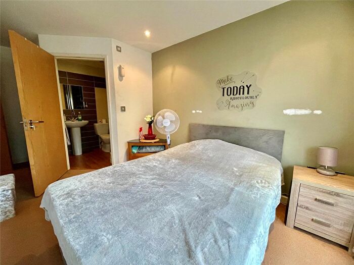 2 Bedroom Flat For Sale In Grimshaw Place, Preston, Lancashire, PR1