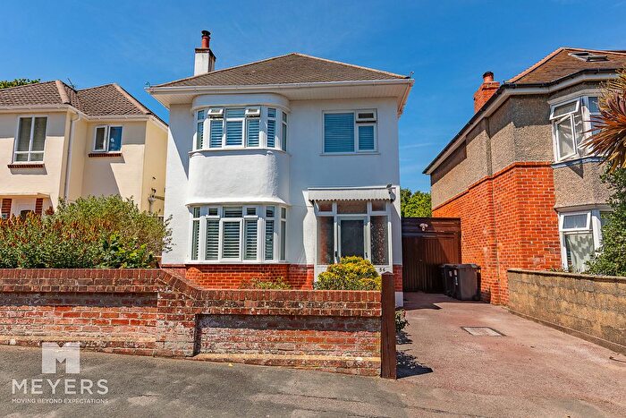 3 Bedroom Detached House For Sale In Redbreast Road, Bournemouth, BH9