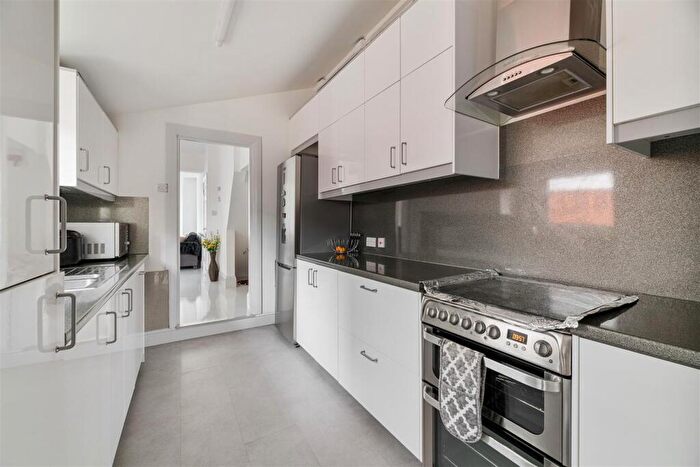 3 Bedroom Terraced House For Sale In Elsham Road, Leytonstone, E11