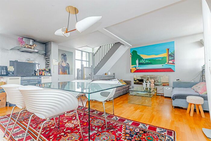 2 Bedroom Flat For Sale In Keeling House, Claredale Street, London, E2